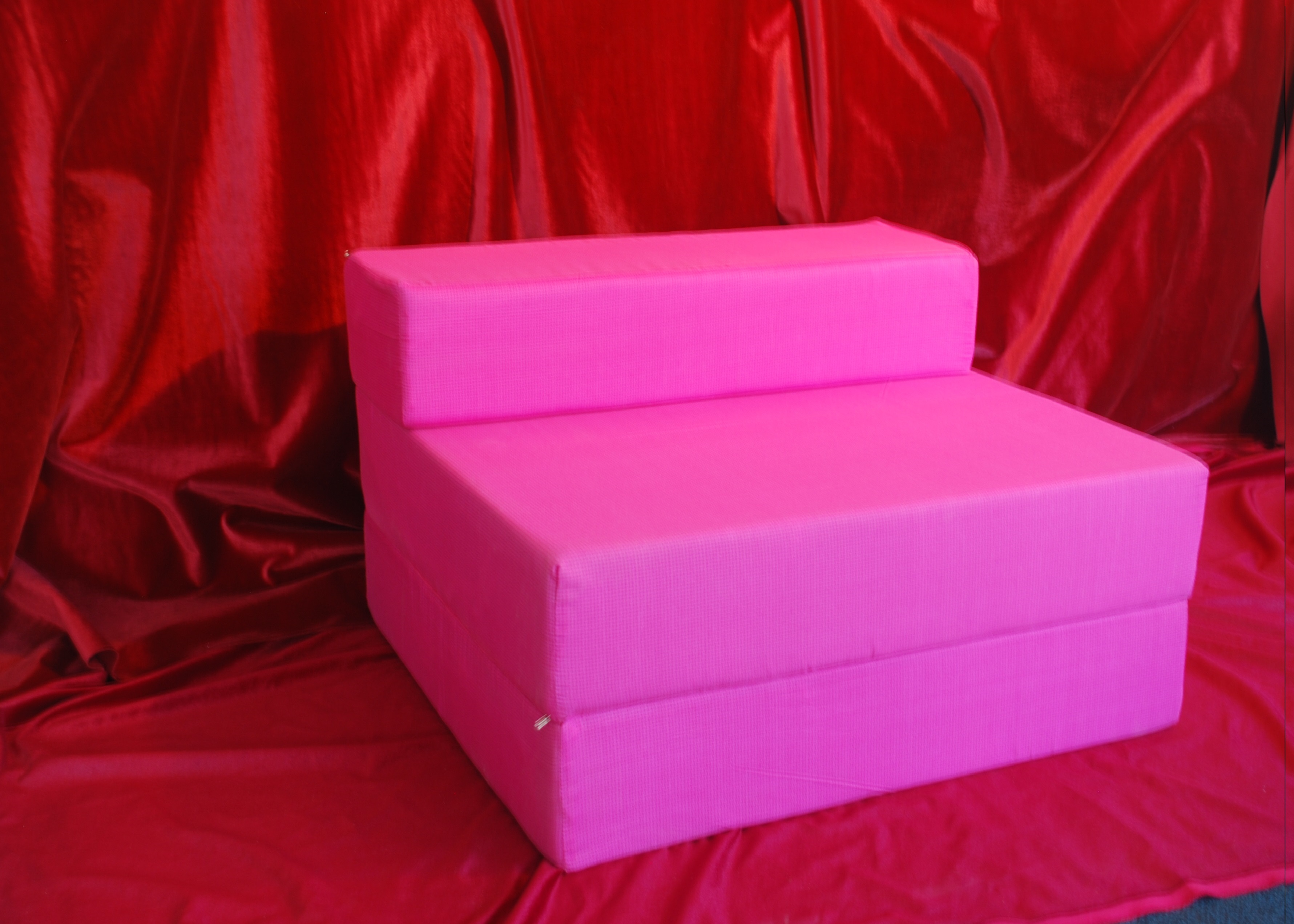 Üçe katlanır kanepe